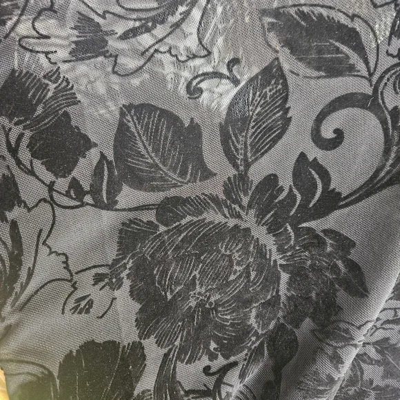 Flocked Lace Midi Dress - Picture 3 of 4